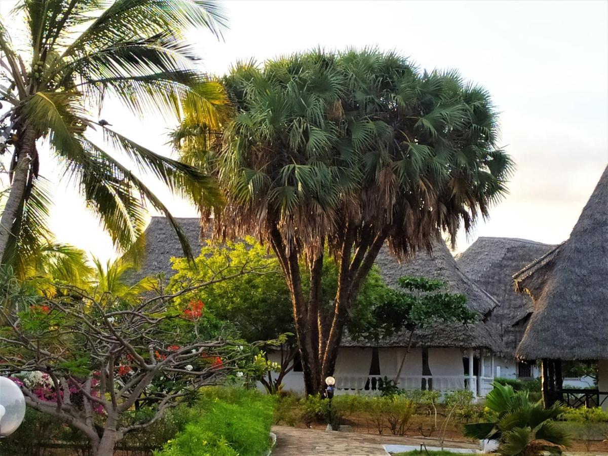 Karibuni Jeds Villas 85 & 86 Mambrui Exterior foto