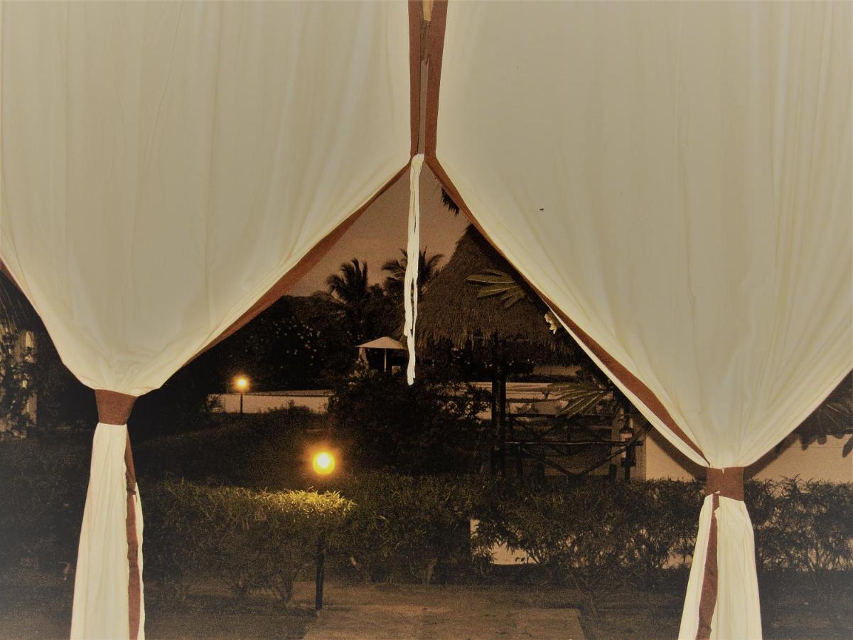 Karibuni Jeds Villas 85 & 86 Mambrui Exterior foto