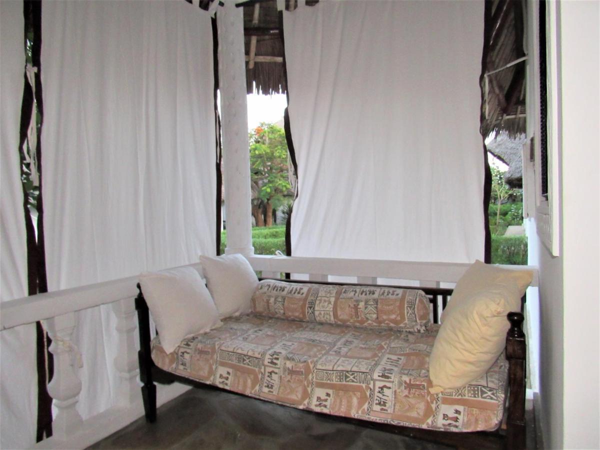 Karibuni Jeds Villas 85 & 86 Mambrui Exterior foto