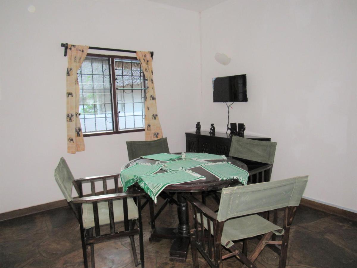 Karibuni Jeds Villas 85 & 86 Mambrui Exterior foto