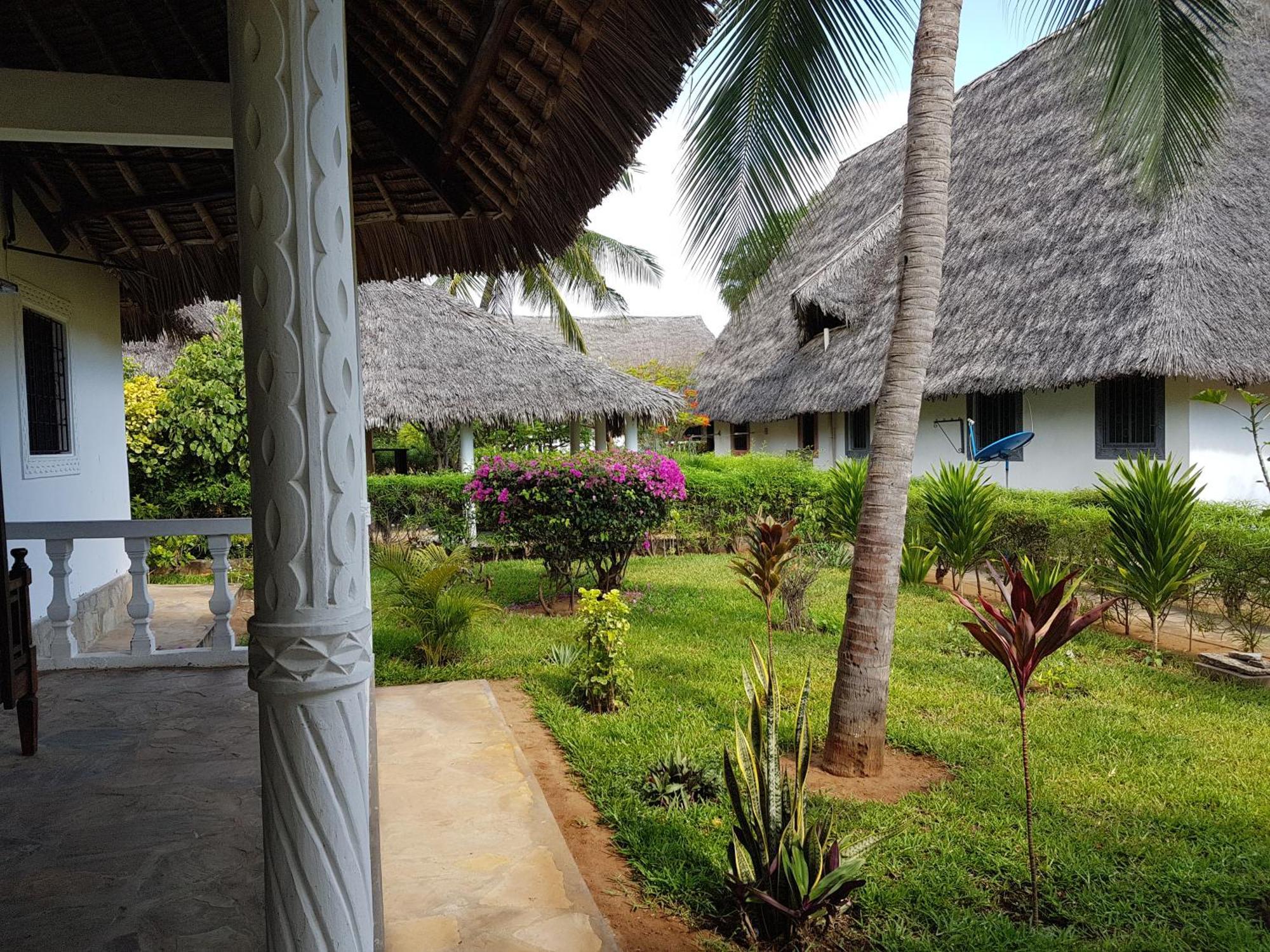 Karibuni Jeds Villas 85 & 86 Mambrui Exterior foto