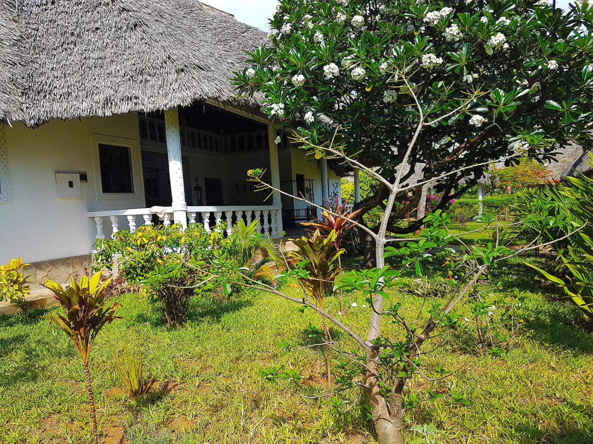Karibuni Jeds Villas 85 & 86 Mambrui Exterior foto